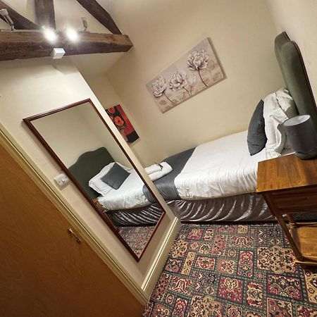 The Kings Arms Hotel Chipping Norton Room photo