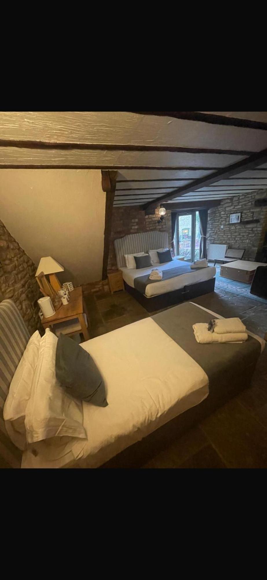 The Kings Arms Hotel Chipping Norton Room photo
